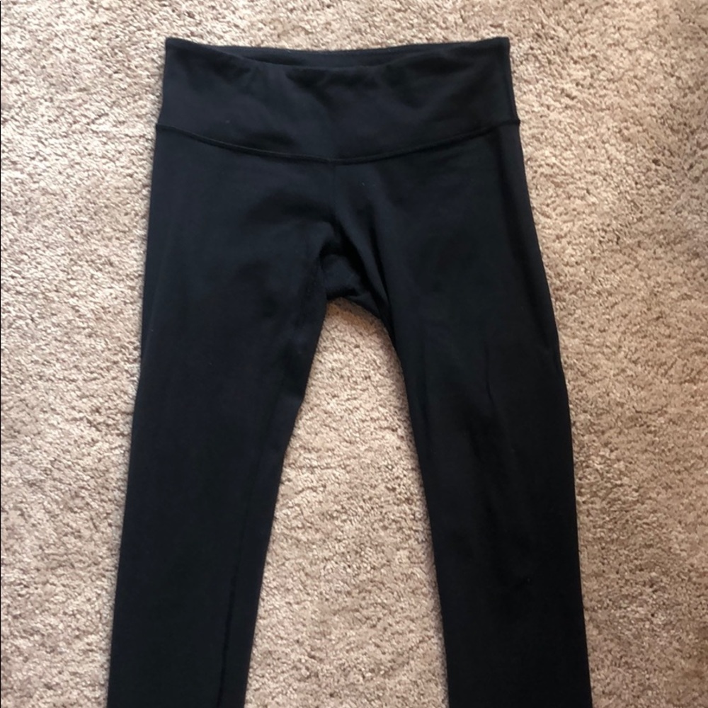 Black full length lululemon leggings. Size 6